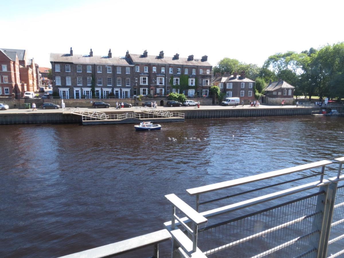 3 Emperors Wharf With Stunning River Views York Exterior photo