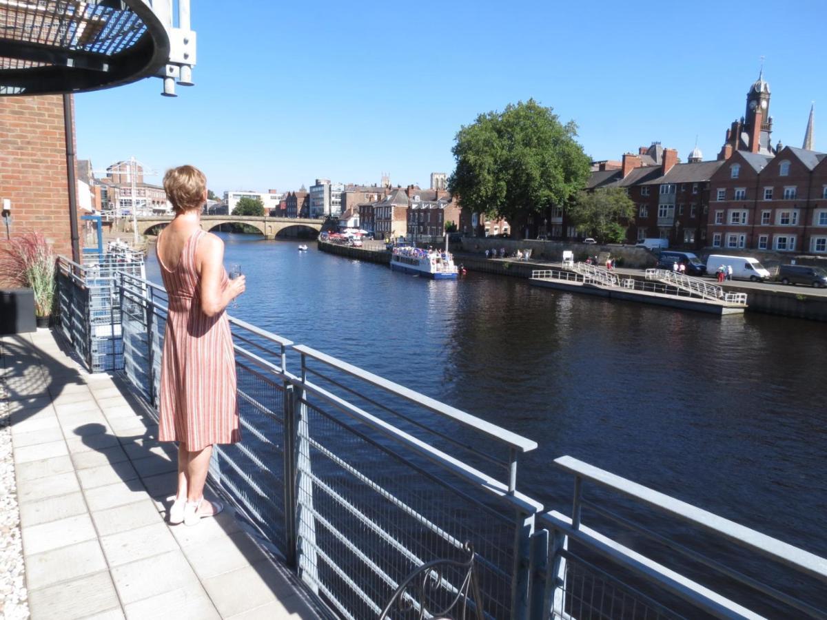 3 Emperors Wharf With Stunning River Views York Exterior photo